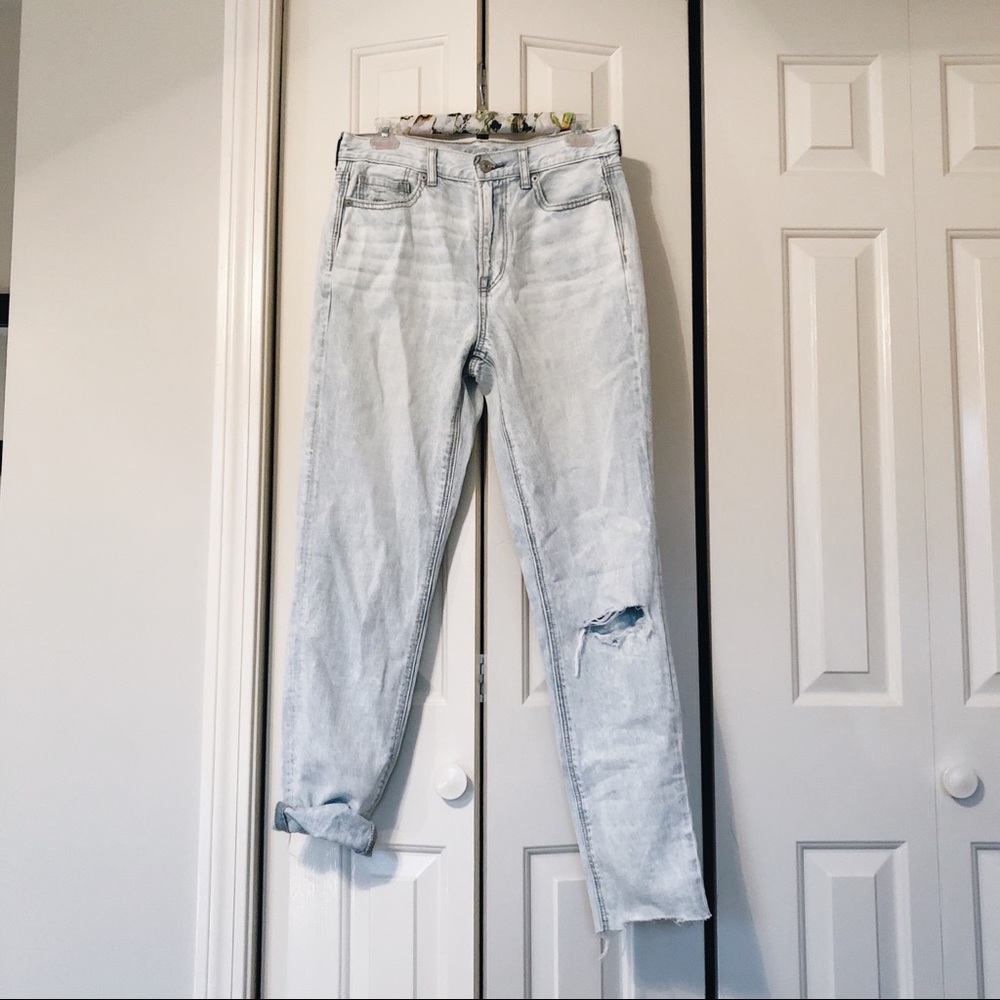 ☁️AMERICAN EAGLE MOM JEAN ☁️